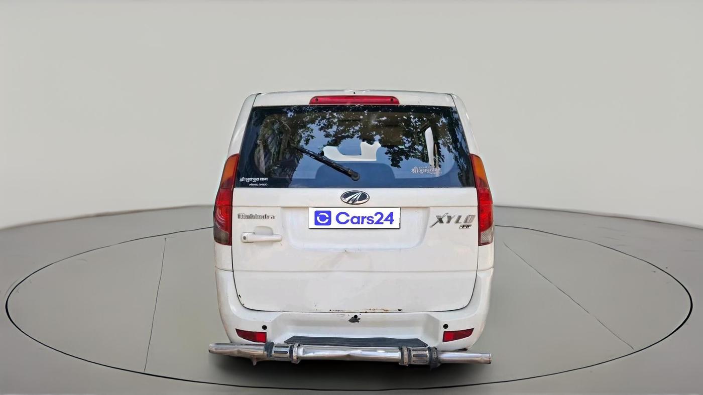2011 Mahindra Xylo E8 BS III, Diesel, Manual, 1,30,824 km, exterior