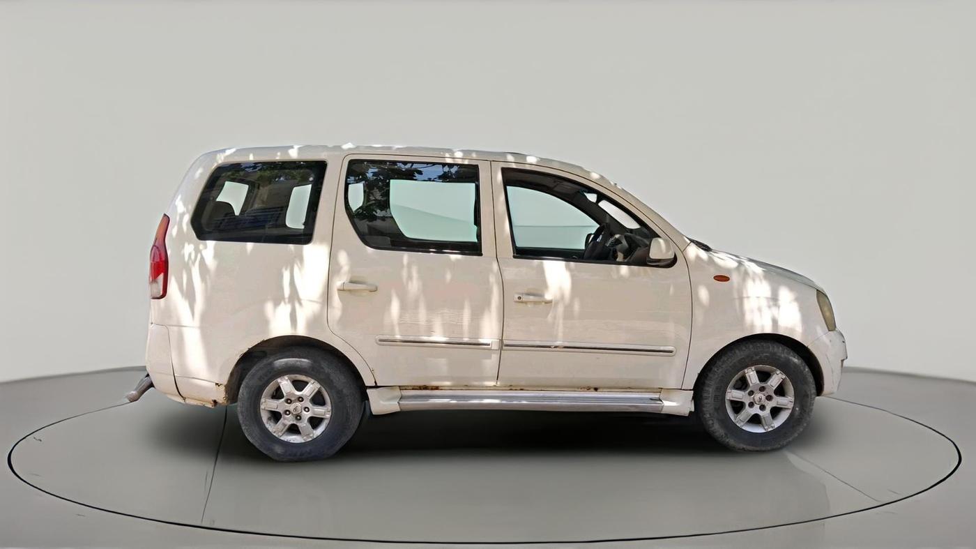 2011 Mahindra Xylo E8 BS III, Diesel, Manual, 1,30,824 km, exterior