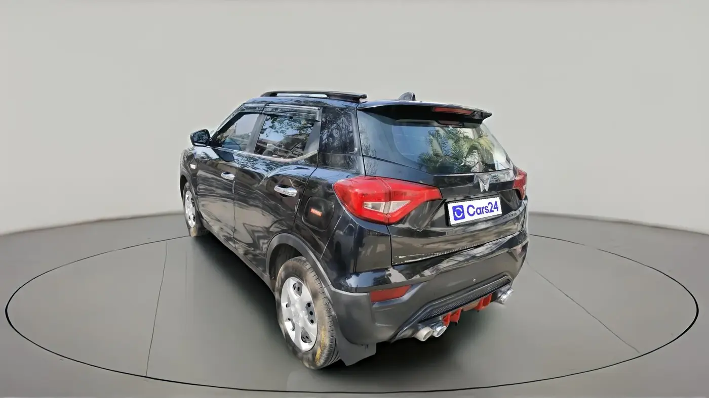 2023 Mahindra XUV300 W6 1.2 PETROL, Petrol, Manual, 39,085 km, exterior
