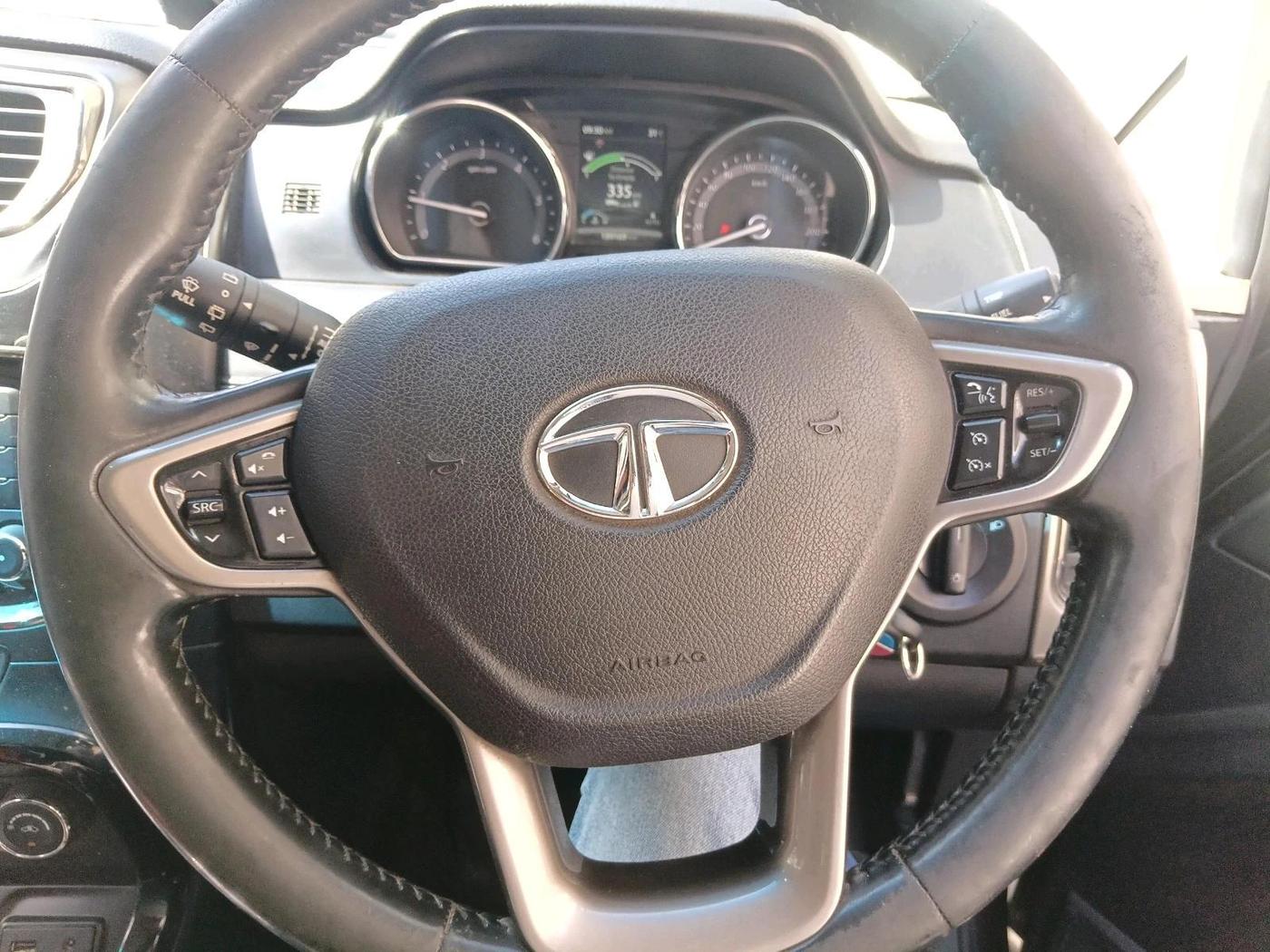 2018 Tata Hexa XT 4X2 7 STR, Diesel, Manual, 1,89,169 km, interior