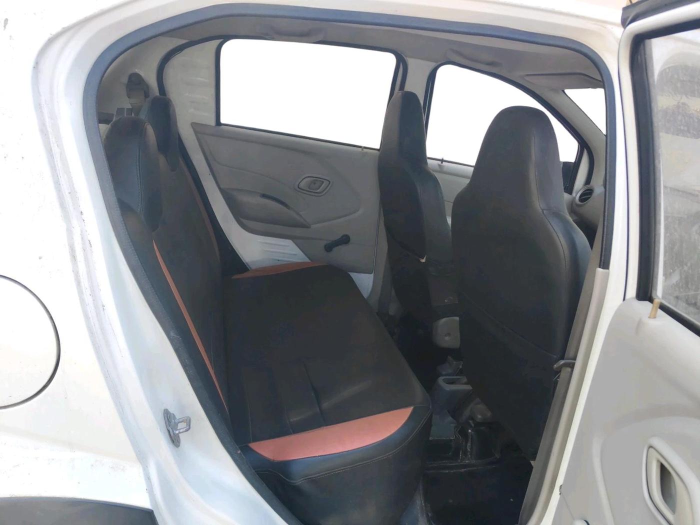 2016 Datsun Go A, Petrol, Manual, 82,270 km, interior