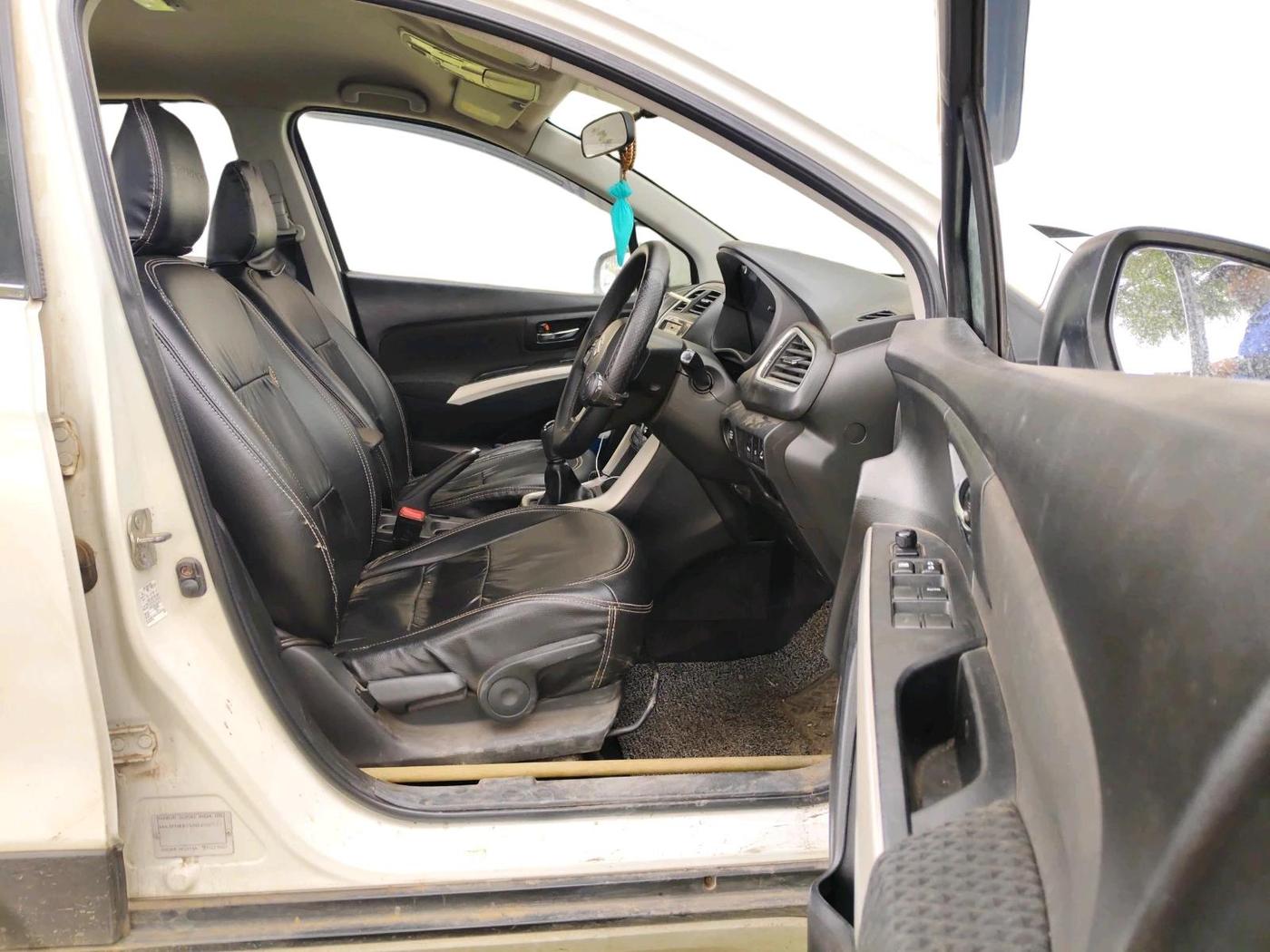 2017 Maruti S Cross ZETA 1.3, Diesel, Manual, 86,246 km, interior