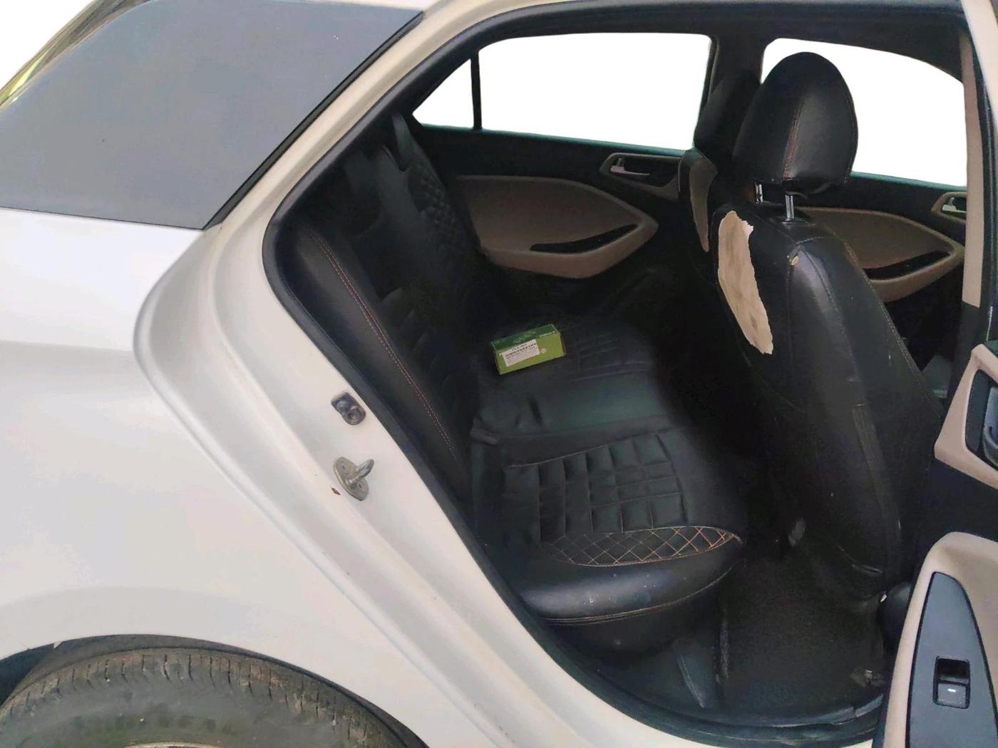 2019 Hyundai Elite i20 SPORTZ PLUS 1.4 CRDI, Diesel, Manual, 63,564 km, interior