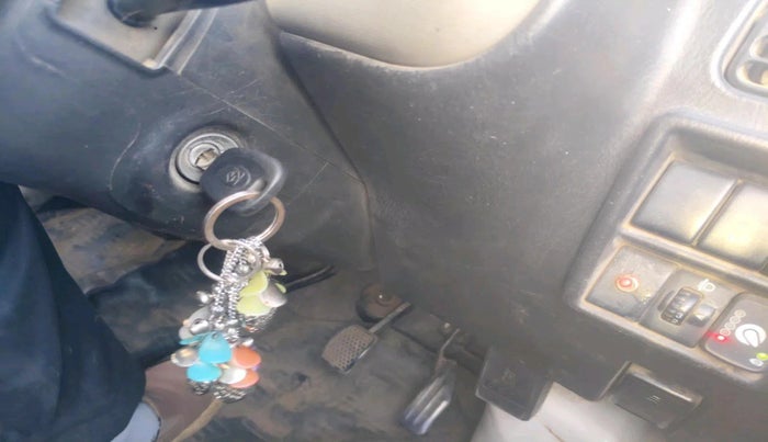 2018 Maruti Eeco 5 STR, CNG, Manual, 1,22,356 km, interior