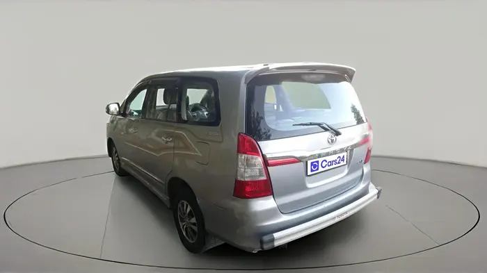 2015 Toyota Innova 2.5 ZX 7 STR, Diesel, Manual, 2,20,307 km, exterior
