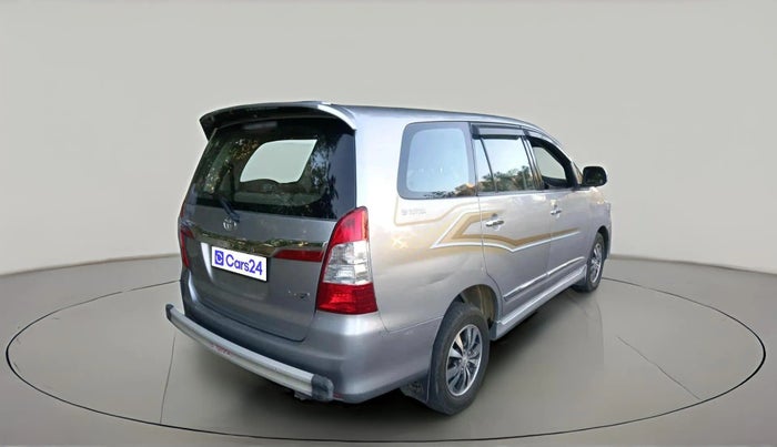 2015 Toyota Innova 2.5 ZX 7 STR, Diesel, Manual, 2,20,307 km, exterior