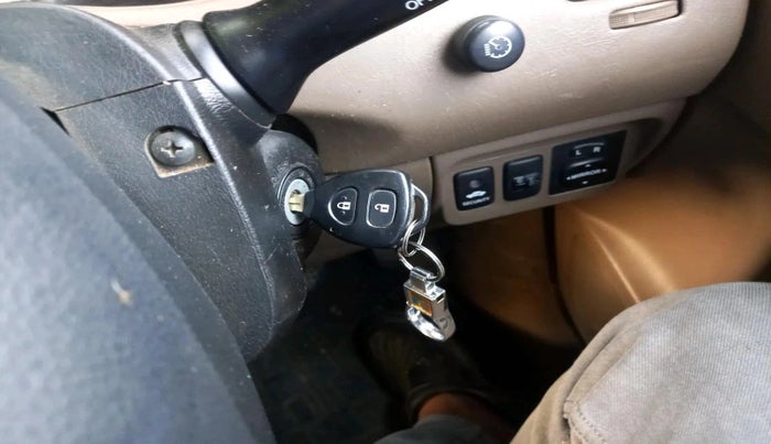 2015 Toyota Innova 2.5 ZX 7 STR, Diesel, Manual, 2,20,307 km, interior