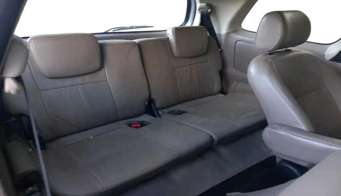 2015 Toyota Innova 2.5 ZX 7 STR, Diesel, Manual, 2,20,307 km, interior