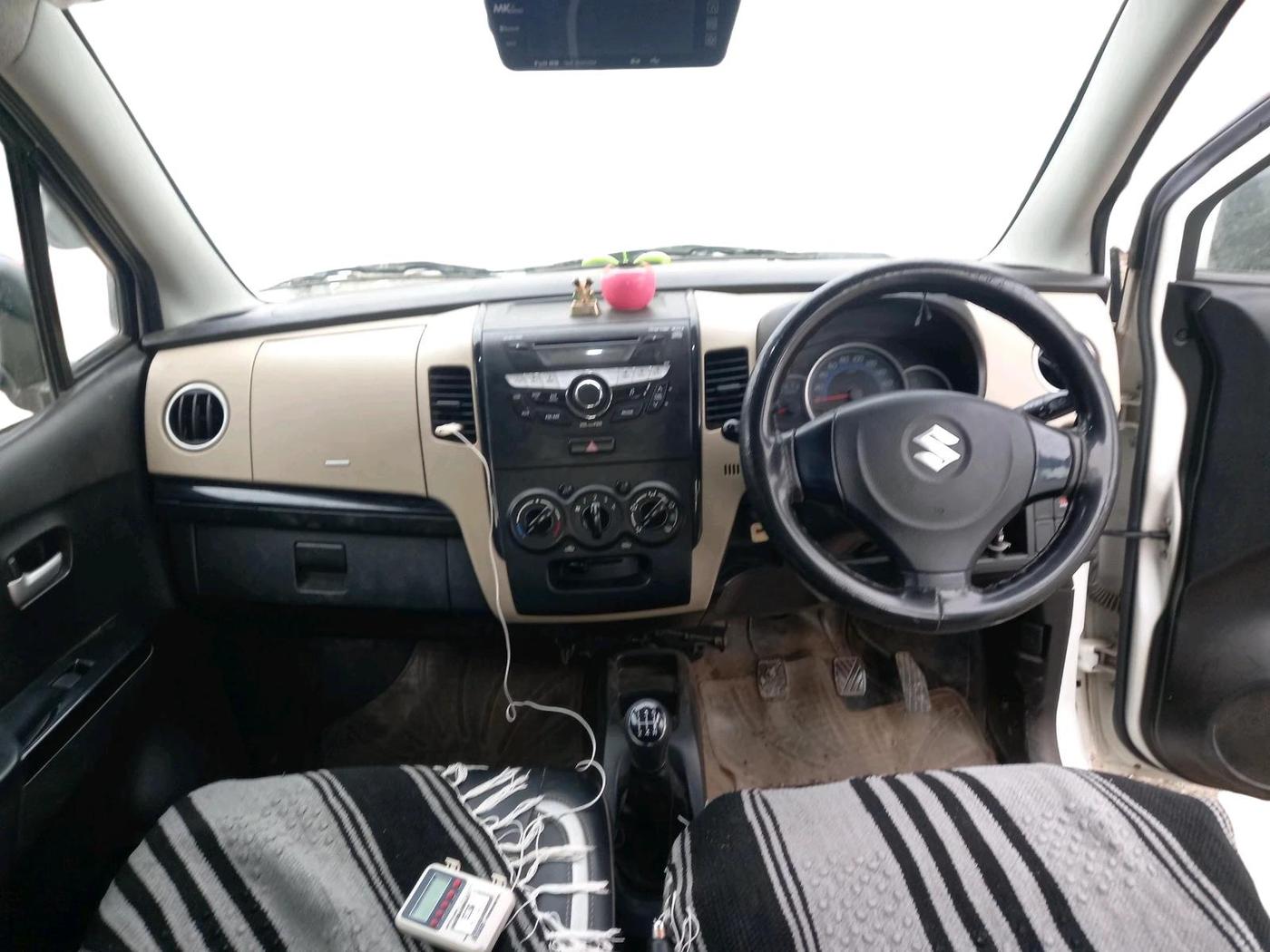 2017 Maruti Wagon R 1.0 VXI, Petrol, Manual, 38,495 km, interior