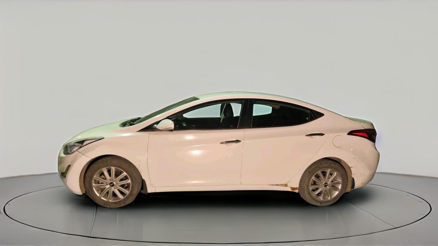2016 Hyundai New Elantra 1.6 SX MT DIESEL, Diesel, Manual, 3,17,555 km, exterior
