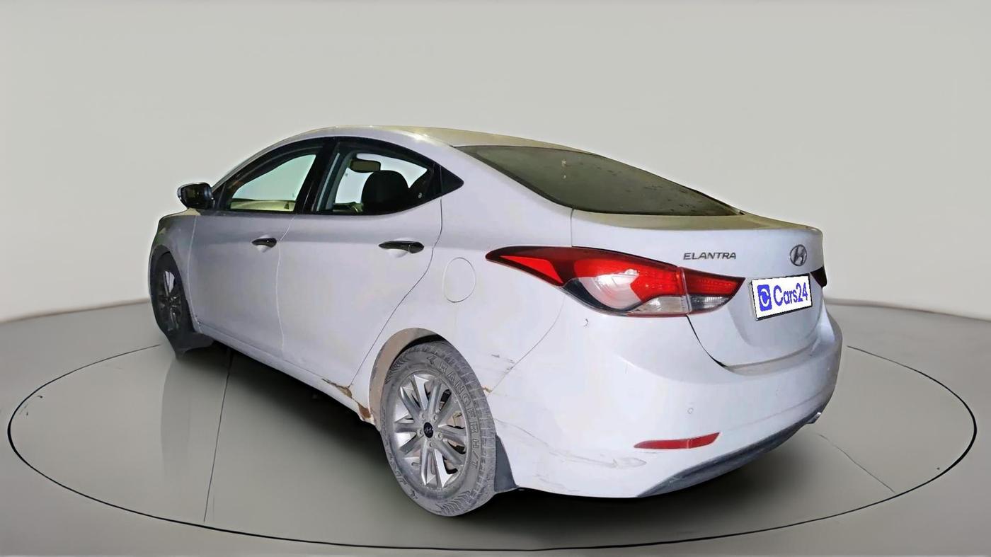 2016 Hyundai New Elantra 1.6 SX MT DIESEL, Diesel, Manual, 3,17,555 km, exterior