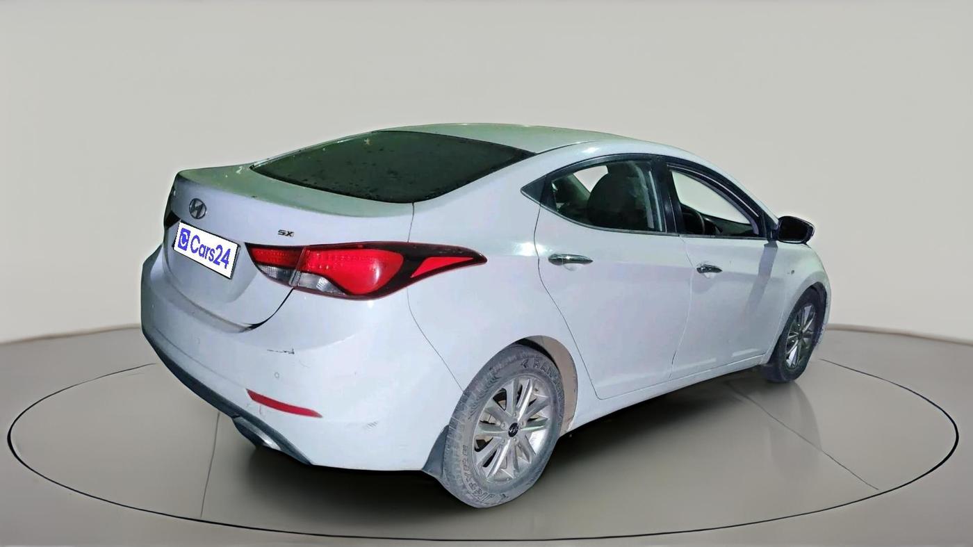 2016 Hyundai New Elantra 1.6 SX MT DIESEL, Diesel, Manual, 3,17,555 km, exterior