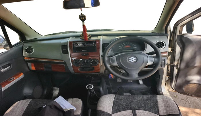 2011 Maruti Wagon R 1.0 LXI, CNG, Manual, 1,20,306 km, interior