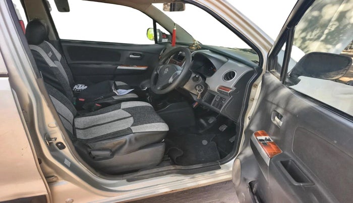 2011 Maruti Wagon R 1.0 LXI, CNG, Manual, 1,20,306 km, interior