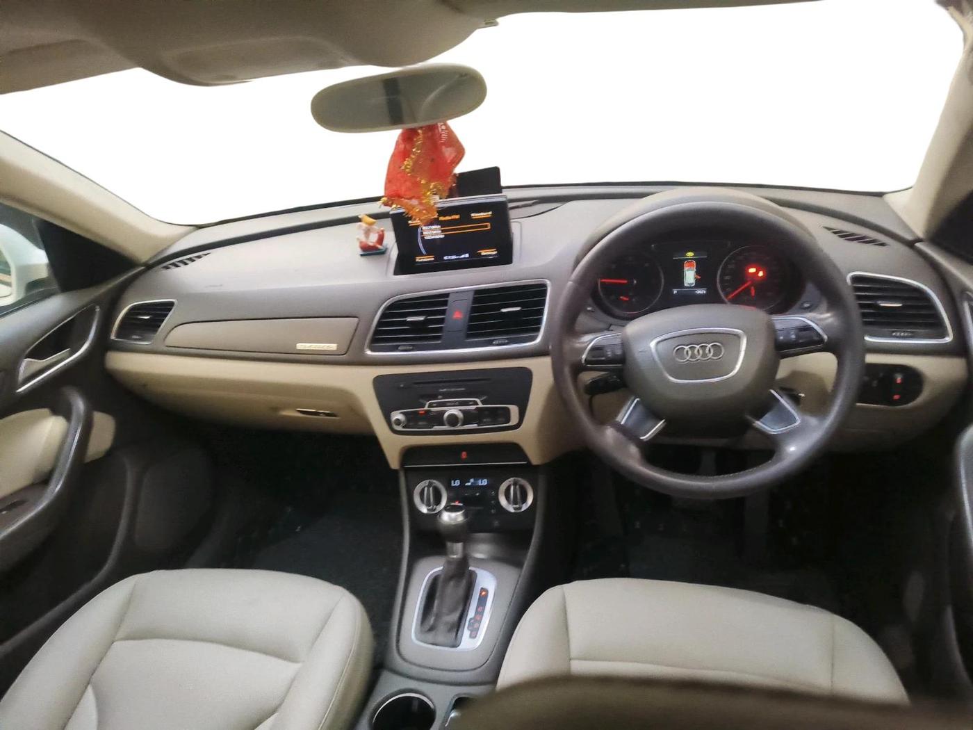 2014 Audi Q3 2.0 TDI, Diesel, Automatic, 92,985 km, interior