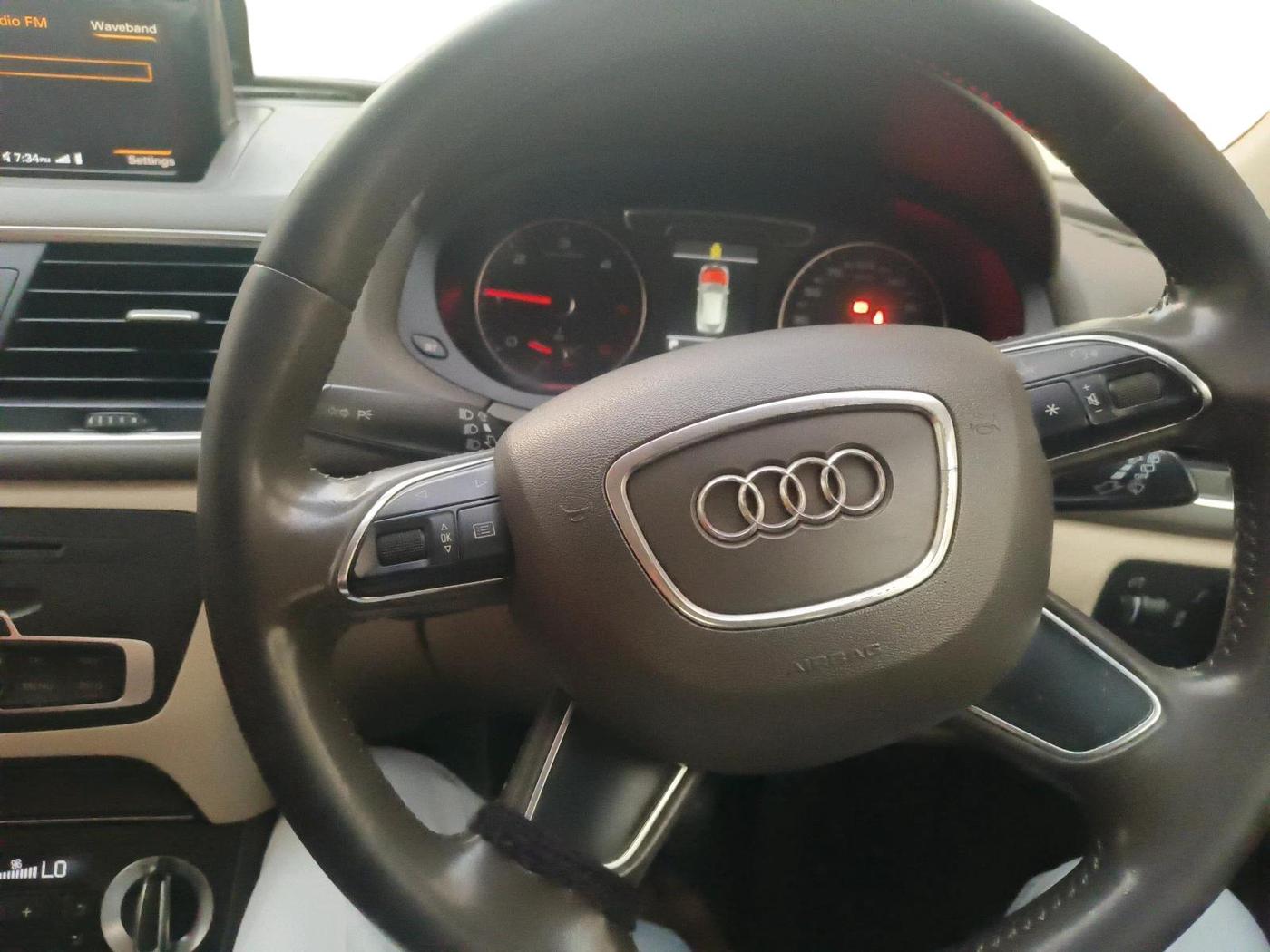 2014 Audi Q3 2.0 TDI, Diesel, Automatic, 92,985 km, interior