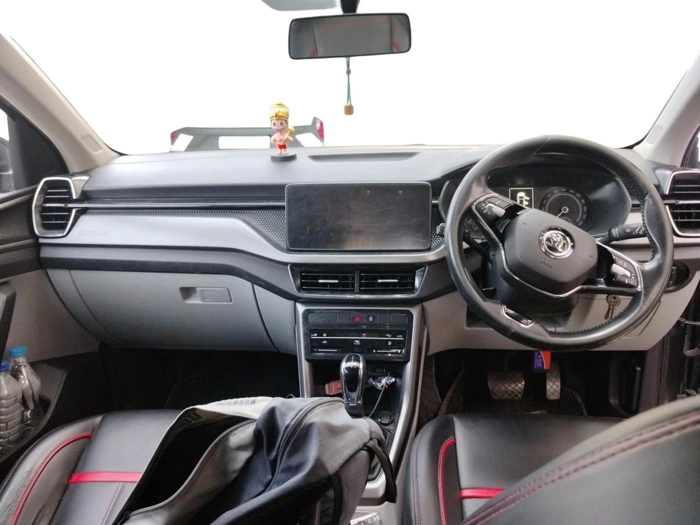2022 Skoda KUSHAQ AMBITION 1.0L TSI AT, Petrol, Automatic, 1,67,429 km, interior