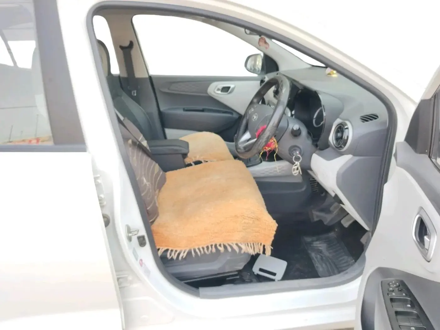 2022 Hyundai GRAND I10 NIOS SPORTZ 1.2 KAPPA VTVT CNG, CNG, Manual, 63,000 km, interior