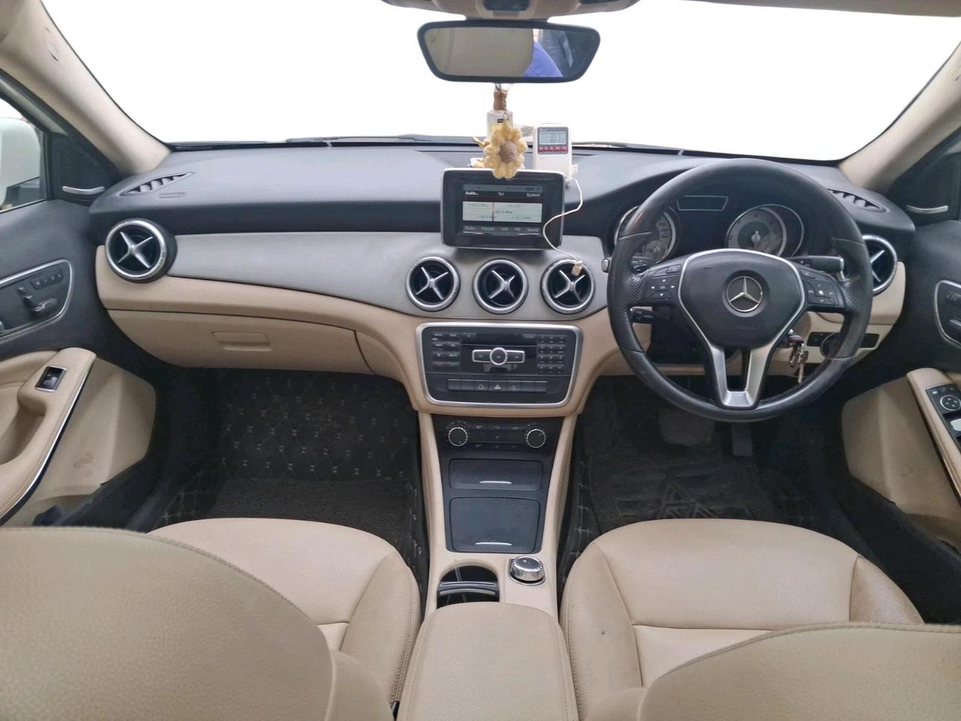 2015 Mercedes Benz GLA Class 200 CDI SPORT, Diesel, Automatic, 1,12,641 km, interior