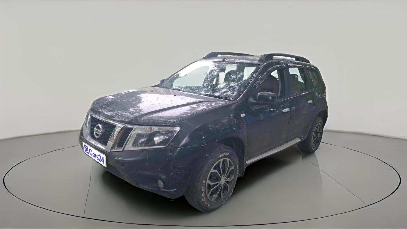 2014 Nissan Terrano XL (P), CNG, Manual, 1,00,991 km, exterior