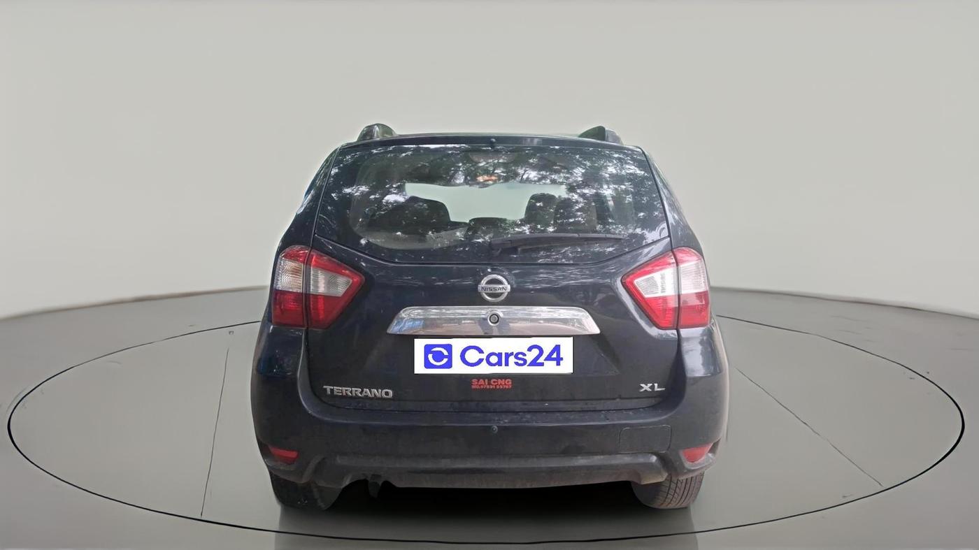 2014 Nissan Terrano XL (P), CNG, Manual, 1,00,991 km, exterior