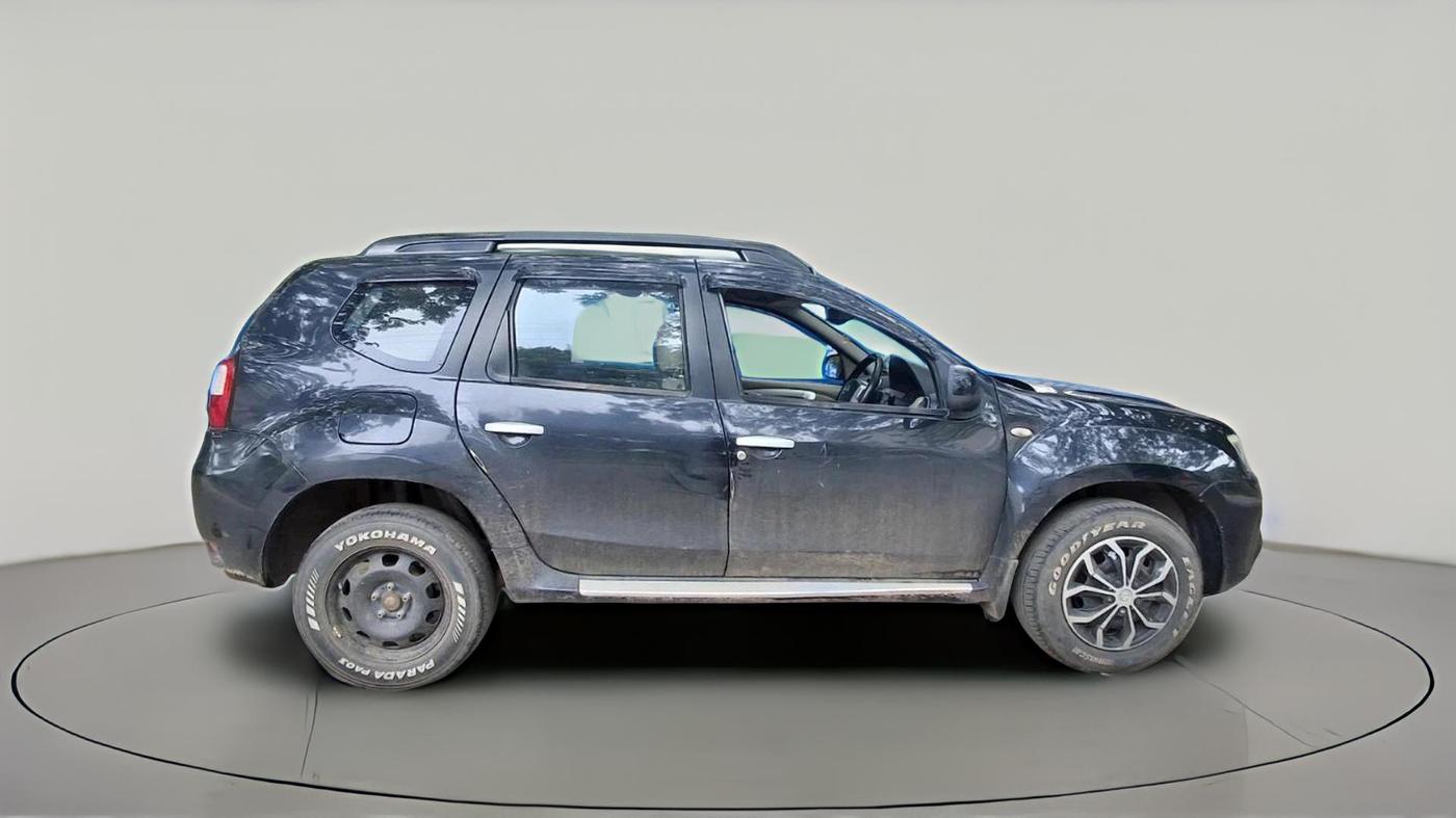 2014 Nissan Terrano XL (P), CNG, Manual, 1,00,991 km, exterior