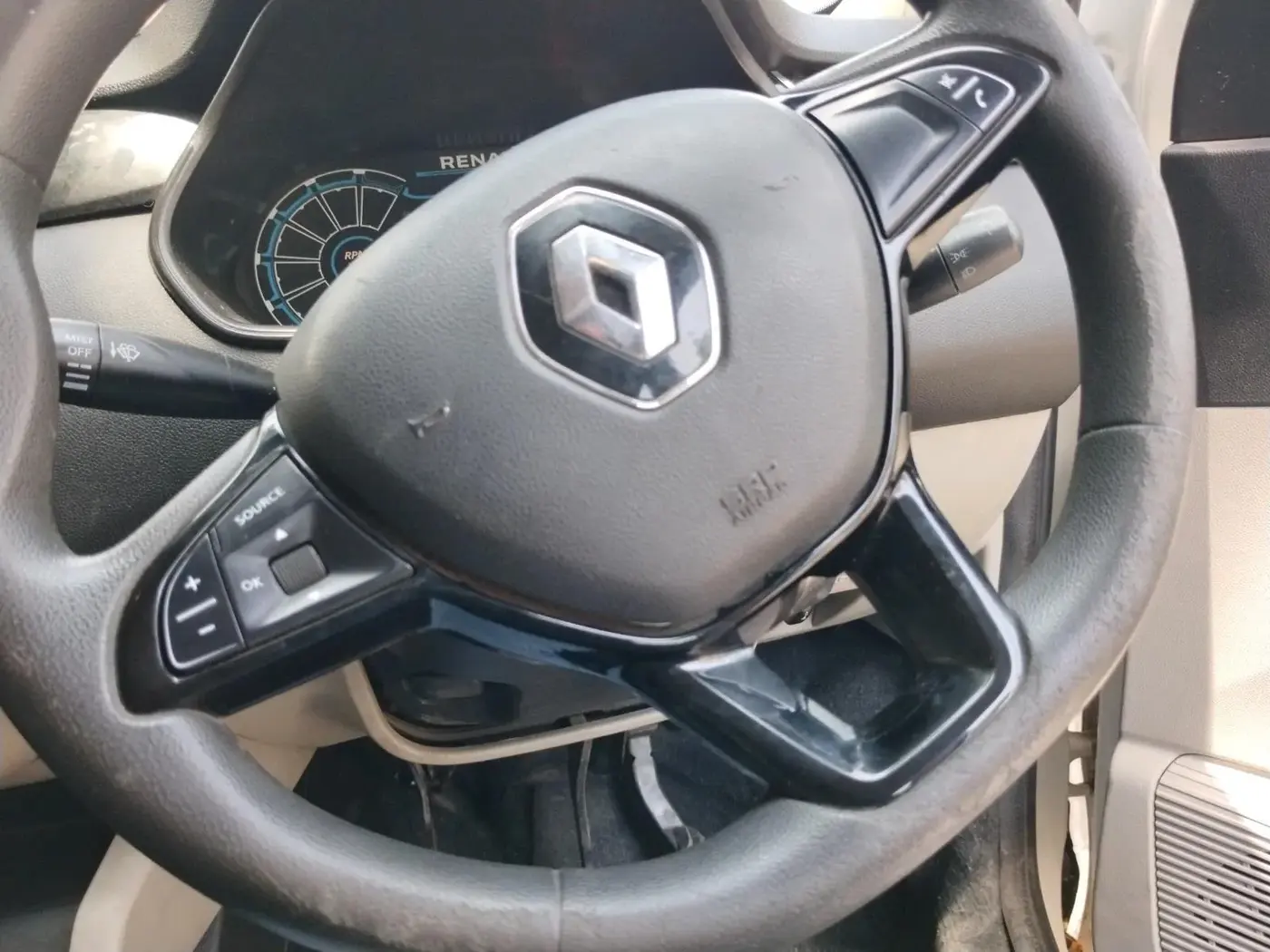 2022 Renault TRIBER RXT, CNG, Manual, 49,300 km, interior
