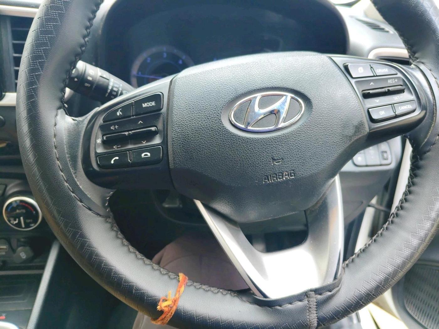 2019 Hyundai VENUE SX(O) 1.4 CRDI, Diesel, Manual, 78,238 km, interior
