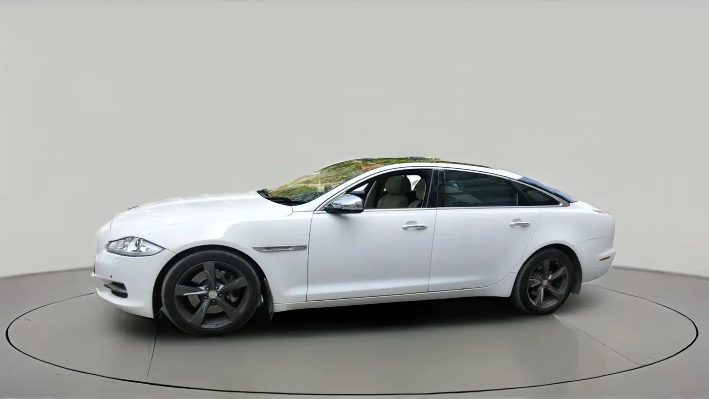2014 Jaguar XJ L  3.0 Diesel , Diesel, Automatic, 72,130 km, exterior