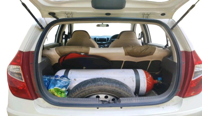 2015 Hyundai i10 MAGNA 1.1, CNG, Manual, 1,01,076 km, exterior