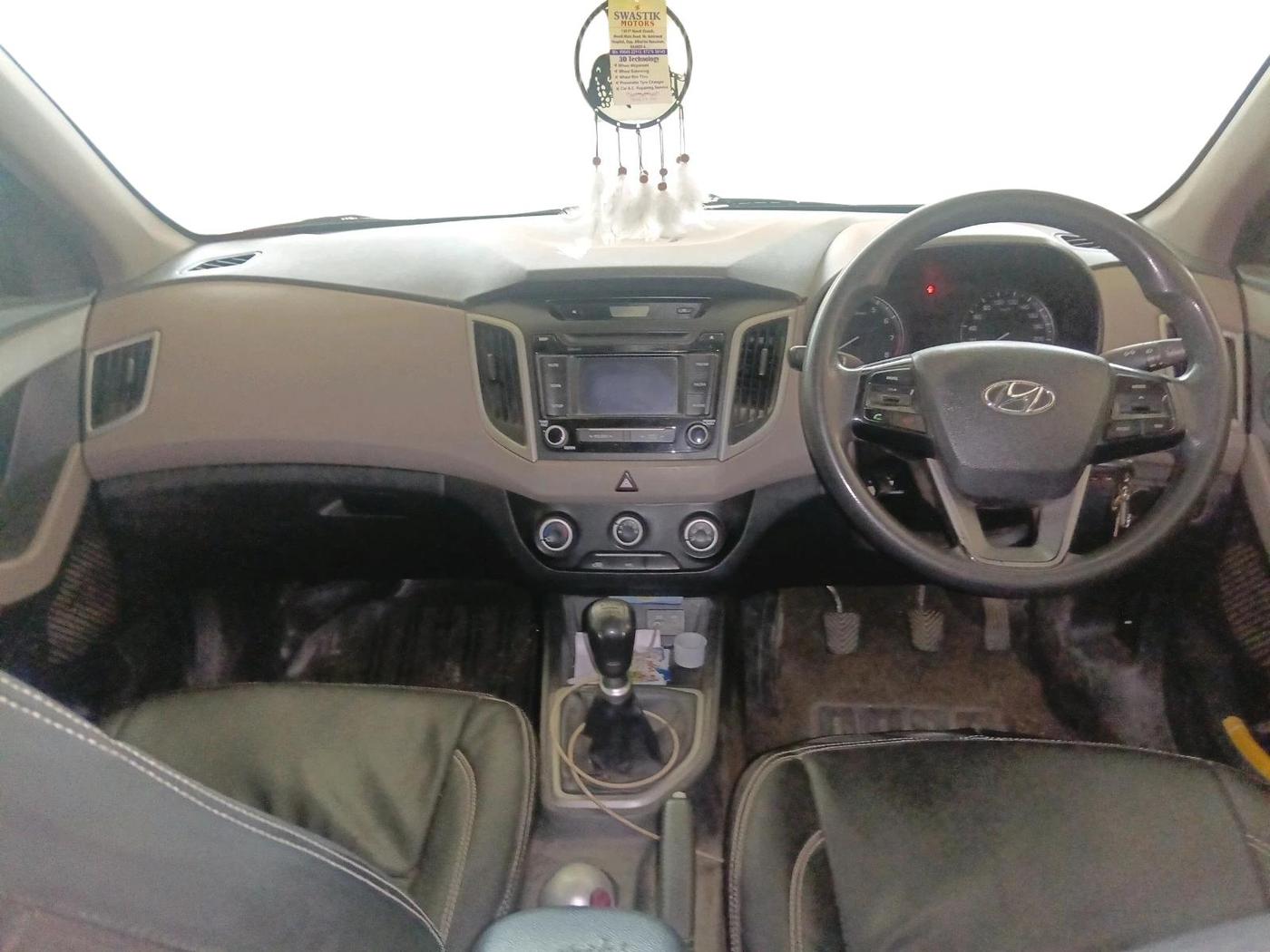 2016 Hyundai Creta E PLUS 1.6 PETROL, CNG, Manual, 1,32,007 km, interior