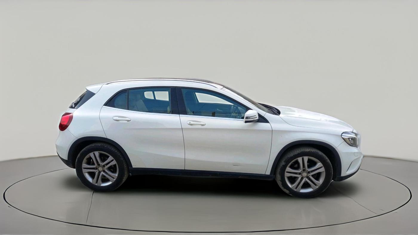 2015 Mercedes Benz GLA Class 200 CDI SPORT, Diesel, Automatic, 92,350 km, exterior