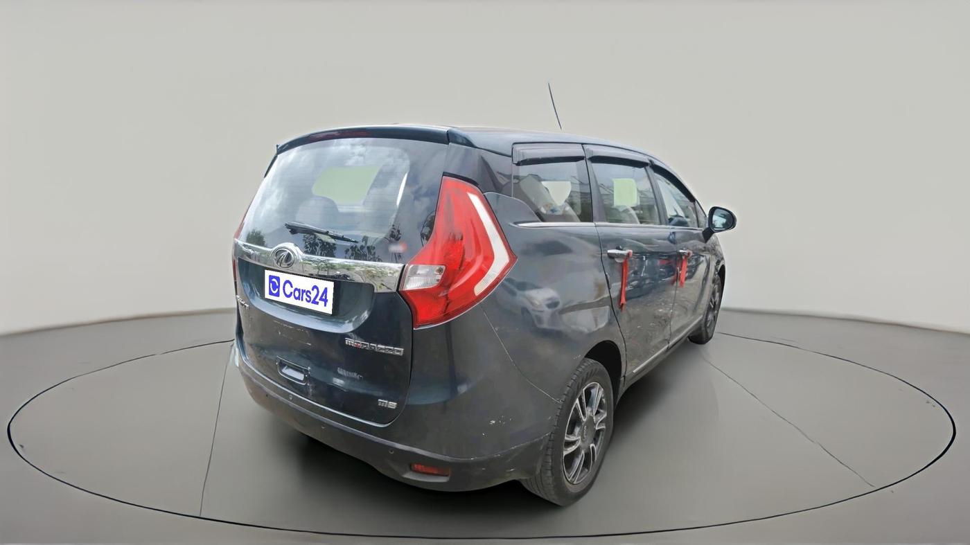 2018 Mahindra MARAZZO M6 7 STR, Diesel, Manual, 88,138 km, exterior
