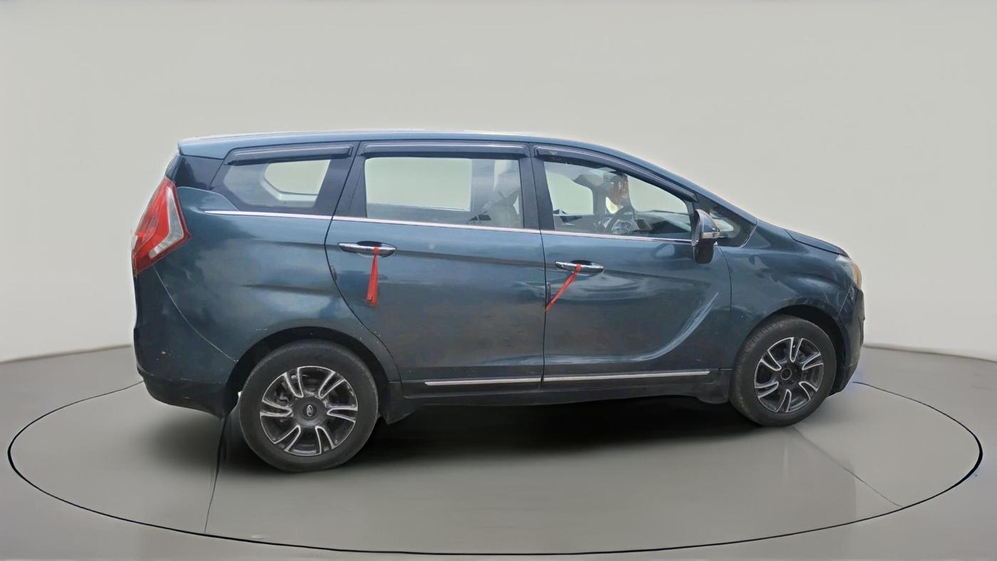 2018 Mahindra MARAZZO M6 7 STR, Diesel, Manual, 88,138 km, exterior