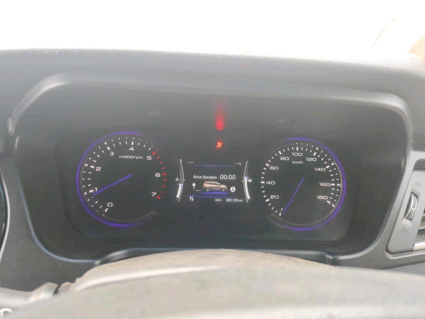 2018 Mahindra MARAZZO M6 7 STR, Diesel, Manual, 88,138 km, interior
