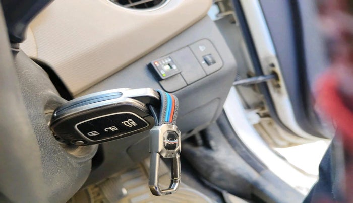 2014 Hyundai Xcent S 1.2, CNG, Manual, 1,38,335 km, interior