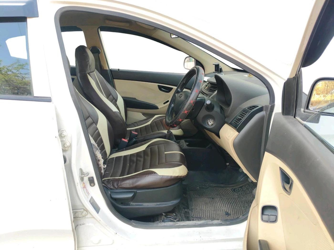 2014 Hyundai Eon ERA +, Petrol, Manual, 1,31,337 km, interior