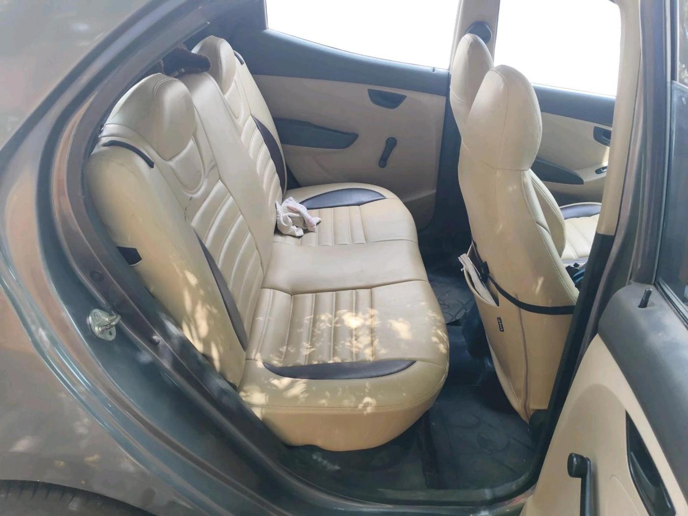 2014 Hyundai Eon 1.0 MAGNA +, CNG, Manual, 93,654 km, interior