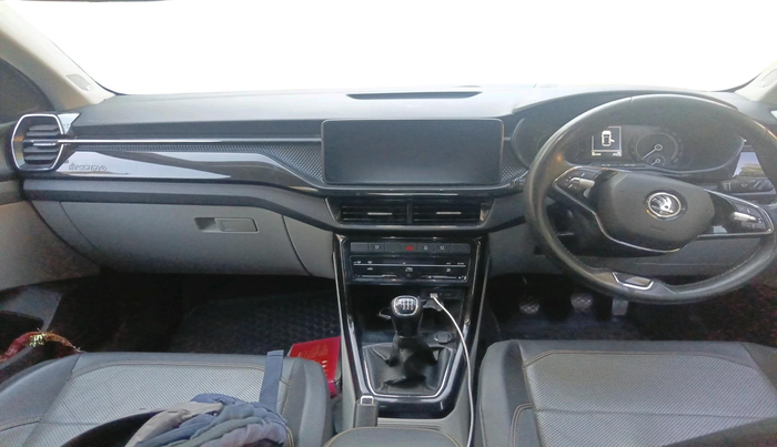 2021 Skoda KUSHAQ STYLE 1.0L TSI MT, Petrol, Manual, 86,599 km, interior