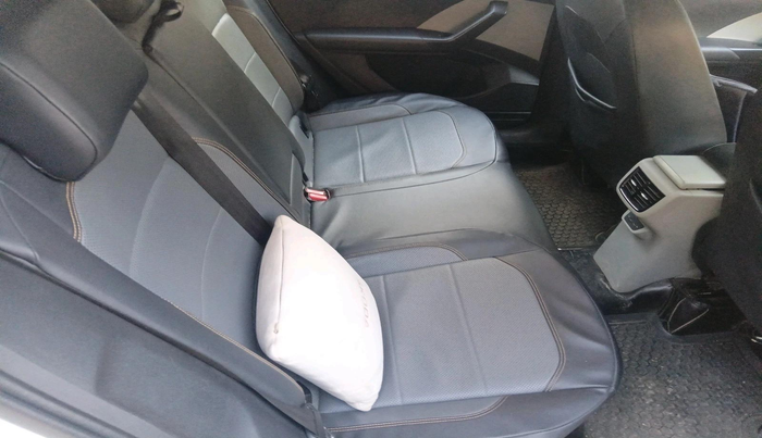 2021 Skoda KUSHAQ STYLE 1.0L TSI MT, Petrol, Manual, 86,599 km, interior