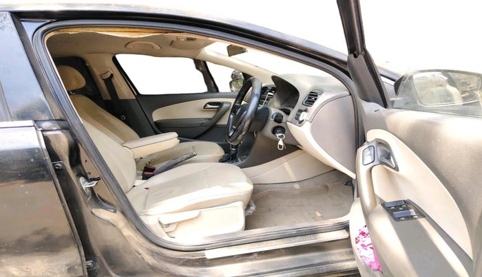 2015 Volkswagen Vento HIGHLINE 1.5 AT, Diesel, Automatic, 1,48,424 km, interior