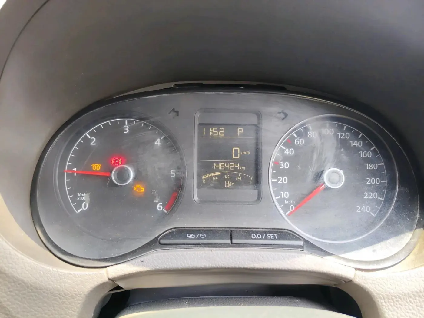 2015 Volkswagen Vento HIGHLINE 1.5 AT, Diesel, Automatic, 1,48,424 km, interior