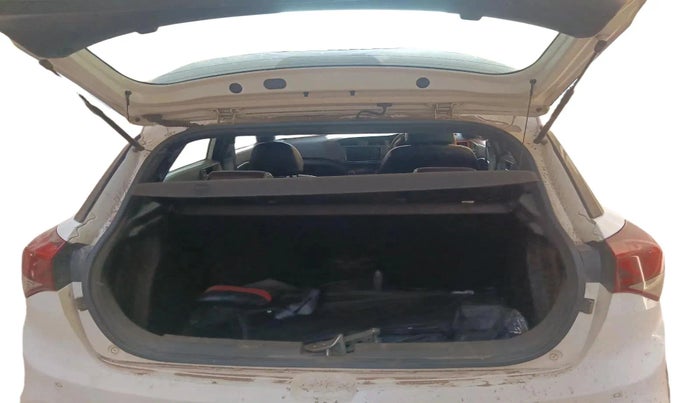 2016 Hyundai i20 Active 1.4 SX, Diesel, Manual, 1,17,159 km, exterior