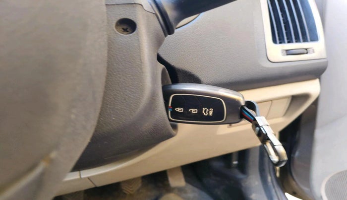 2013 Hyundai i20 SPORTZ 1.2, Petrol, Manual, 1,01,210 km, interior