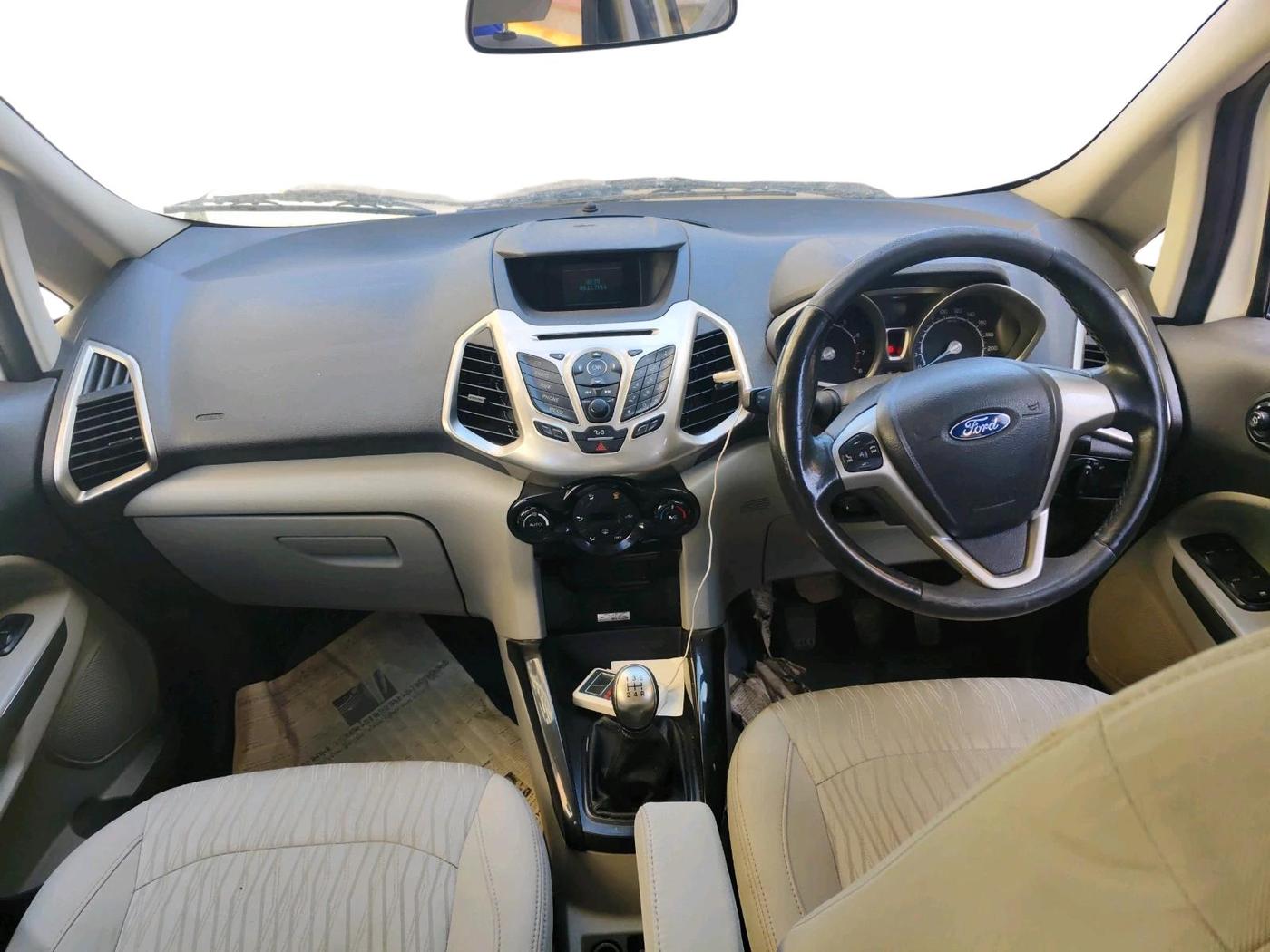 2015 Ford Ecosport TITANIUM 1.5L PETROL, Petrol, Manual, 1,00,711 km, interior