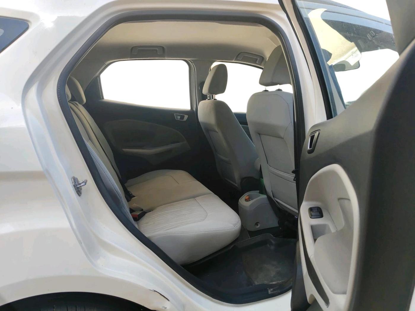 2015 Ford Ecosport TITANIUM 1.5L PETROL, Petrol, Manual, 1,00,711 km, interior