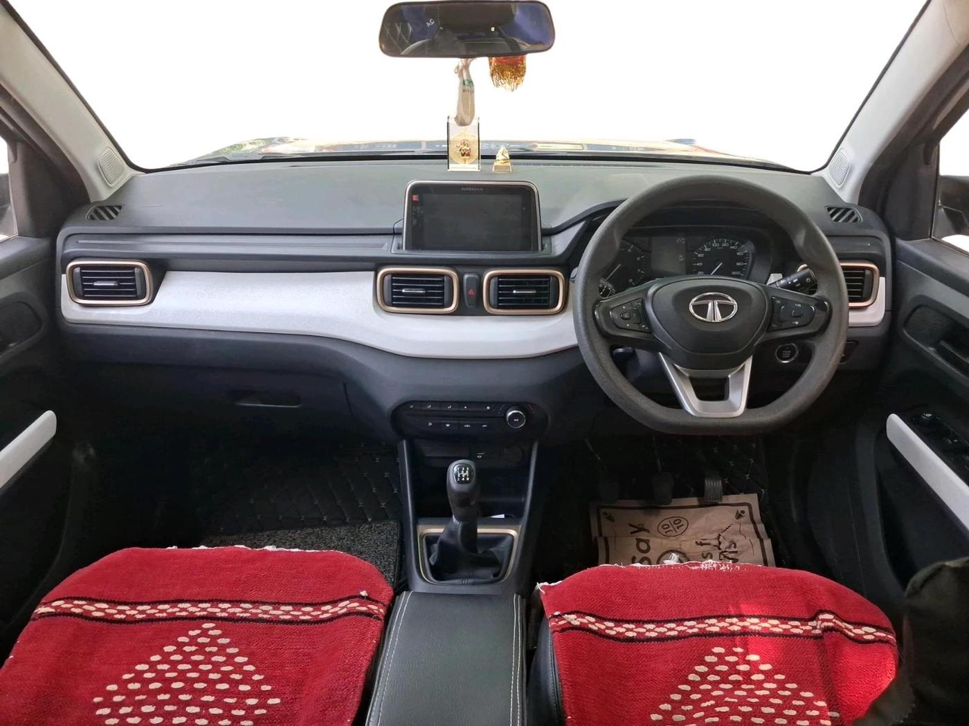 2022 Tata PUNCH ACCOMPLISHED MT, Petrol, Manual, 61,187 km, interior