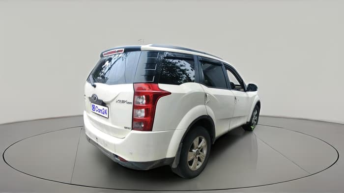 2015 Mahindra XUV500 W8, Diesel, Manual, 1,23,685 km, exterior