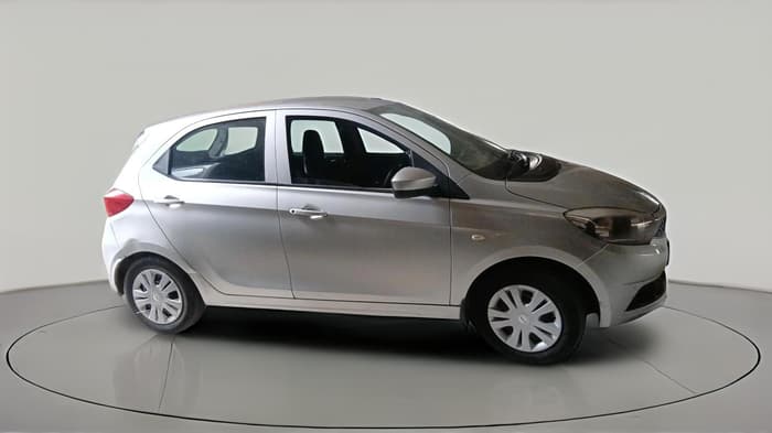2017 Tata Tiago XT PETROL, CNG, Manual, 85,717 km, exterior