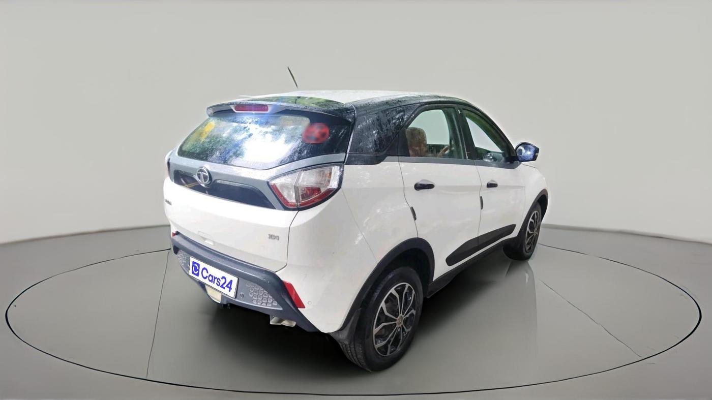 2018 Tata NEXON XM PETROL, Petrol, Manual, 70,856 km, exterior
